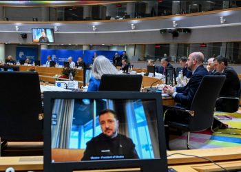 Il presidente dell'Ucraina, Volodymyr Zelensky, in collegamento con i leader dell'UE [Bruxelles, 14 dicembre 2023. Foto: European Council]